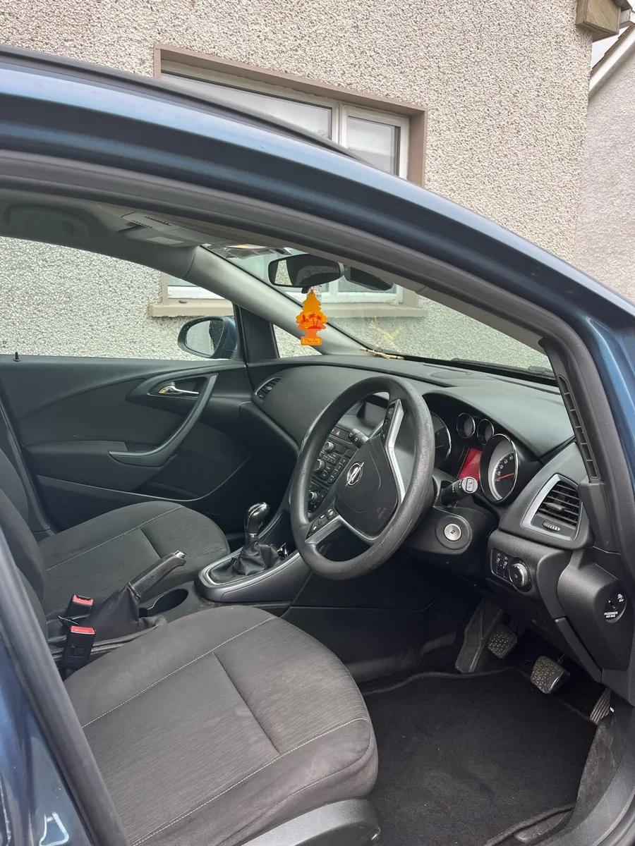2015 Opel Astra 1.6 Estate - Image 4