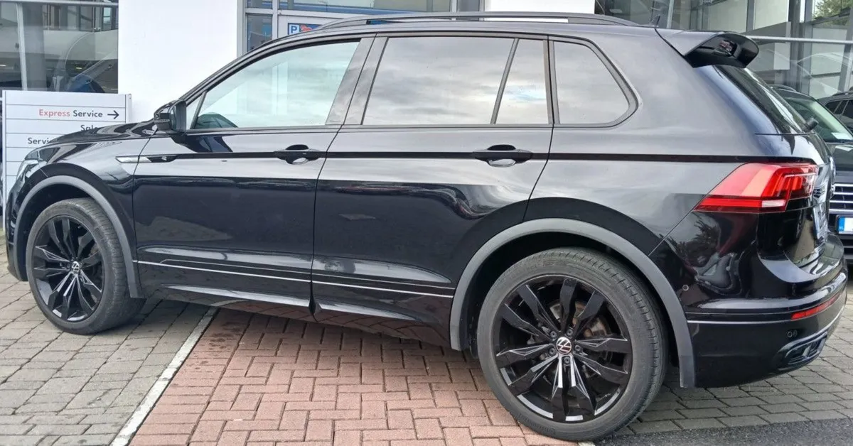 Volkswagen Tiguan R-line 2.0 TDI 150 HP  rear Vie - Image 4