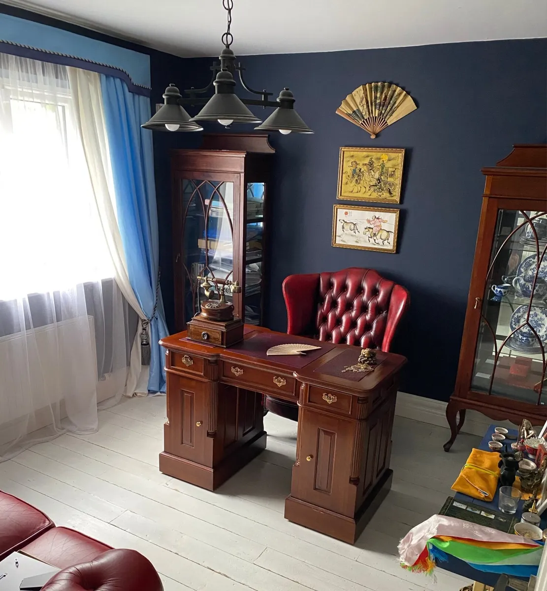 Mahogany table - Image 1