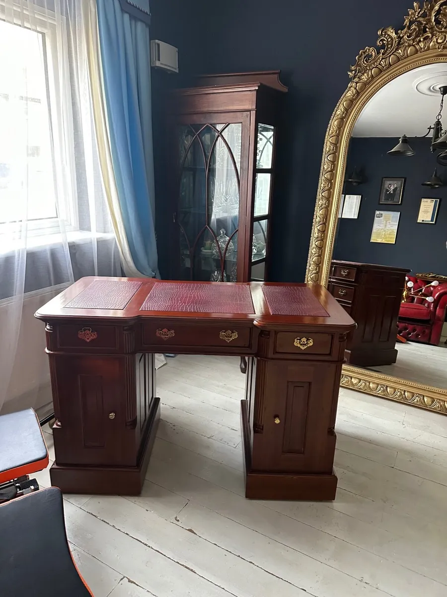 Mahogany table - Image 3