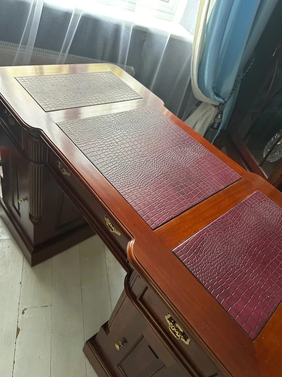 Mahogany table - Image 4