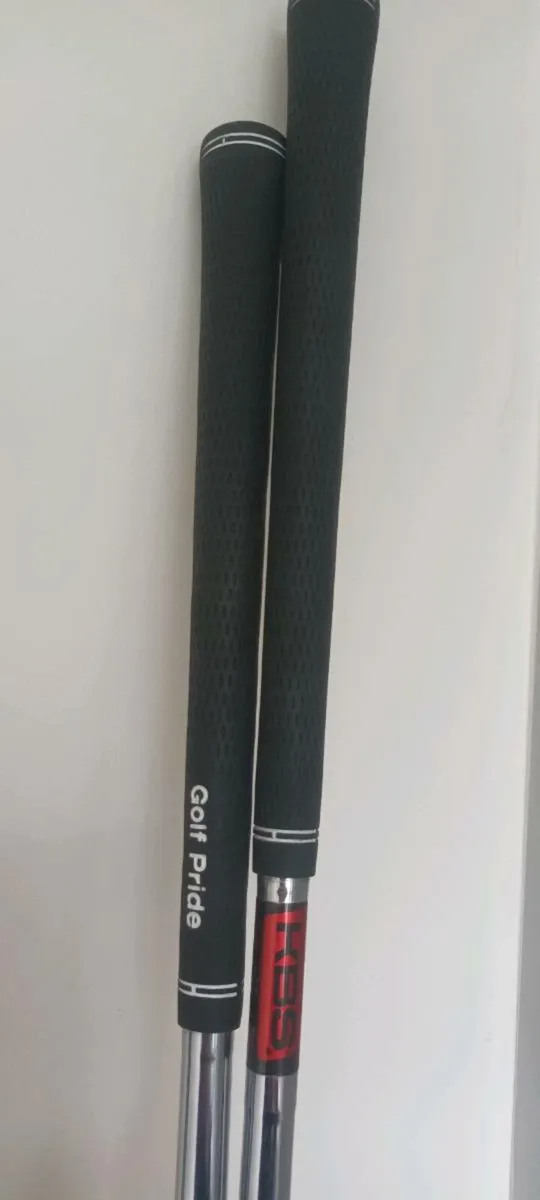 Titleist 710 MB Forged 6 & 7 Iron - Image 3