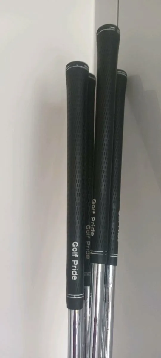 Titleist 695 MB Irons - Image 4