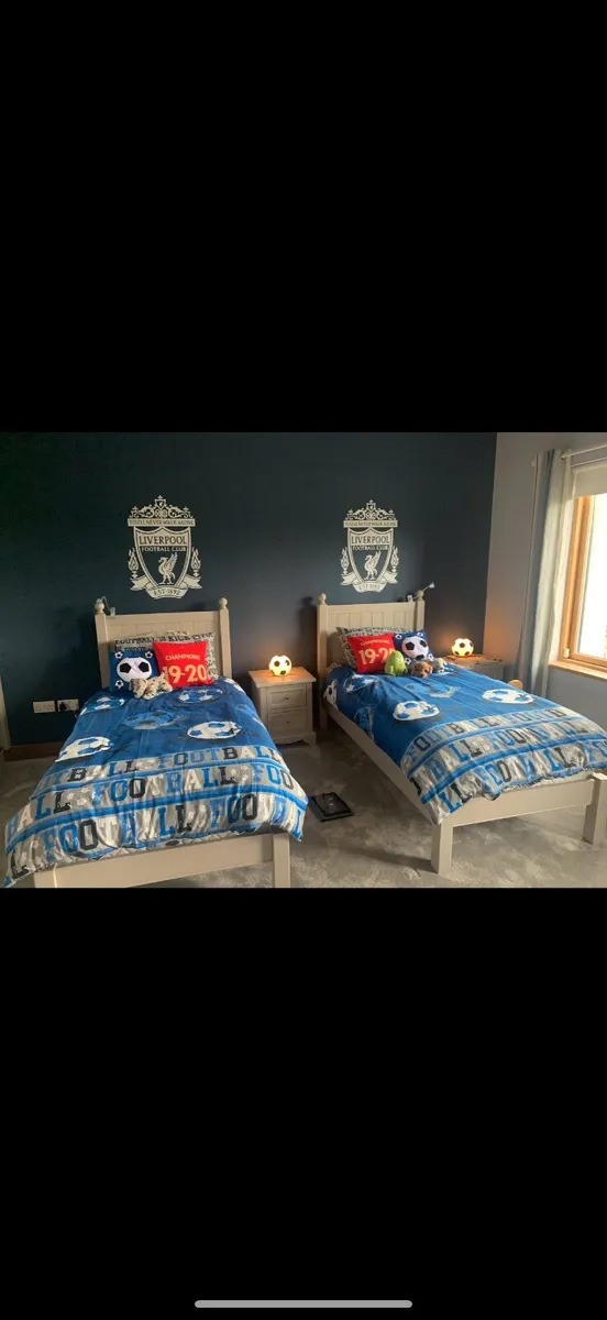 Single bed frames