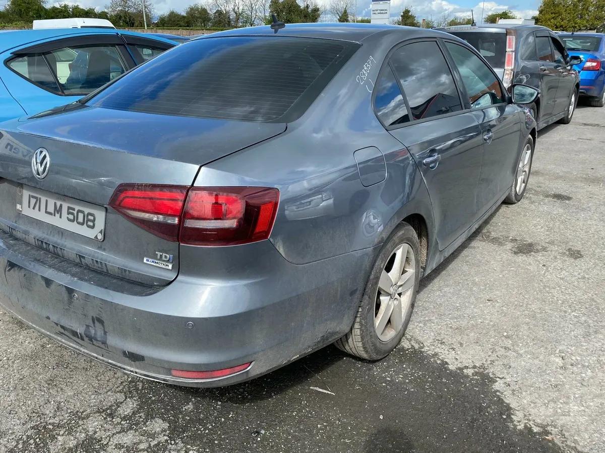 VW Jetta Tdi 2017 frontal damage - Image 1