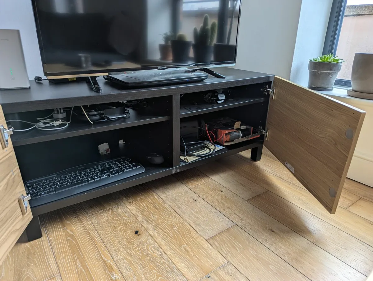 TV Bench with doors - Image 3