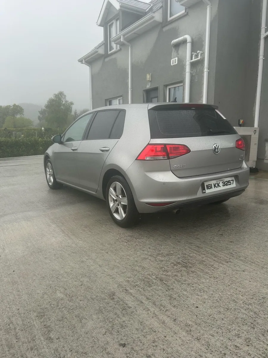 Volkswagen Golf - Image 4