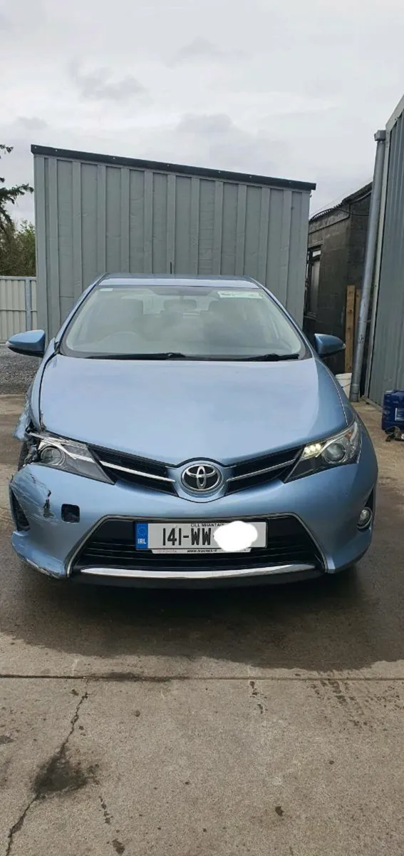 141 TOYOTA AURIS DIESEL - Image 2