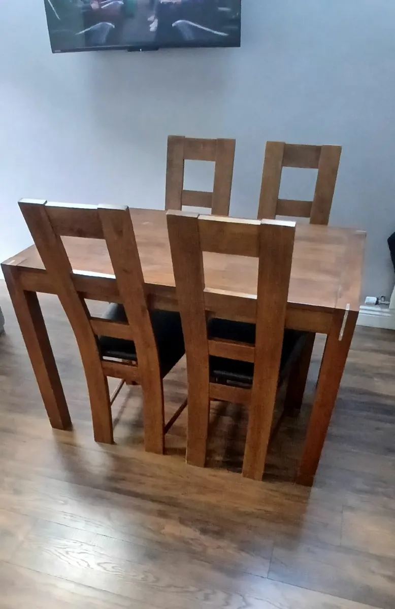 Kitchen table 4ft dining table & 4 chairs - Image 2
