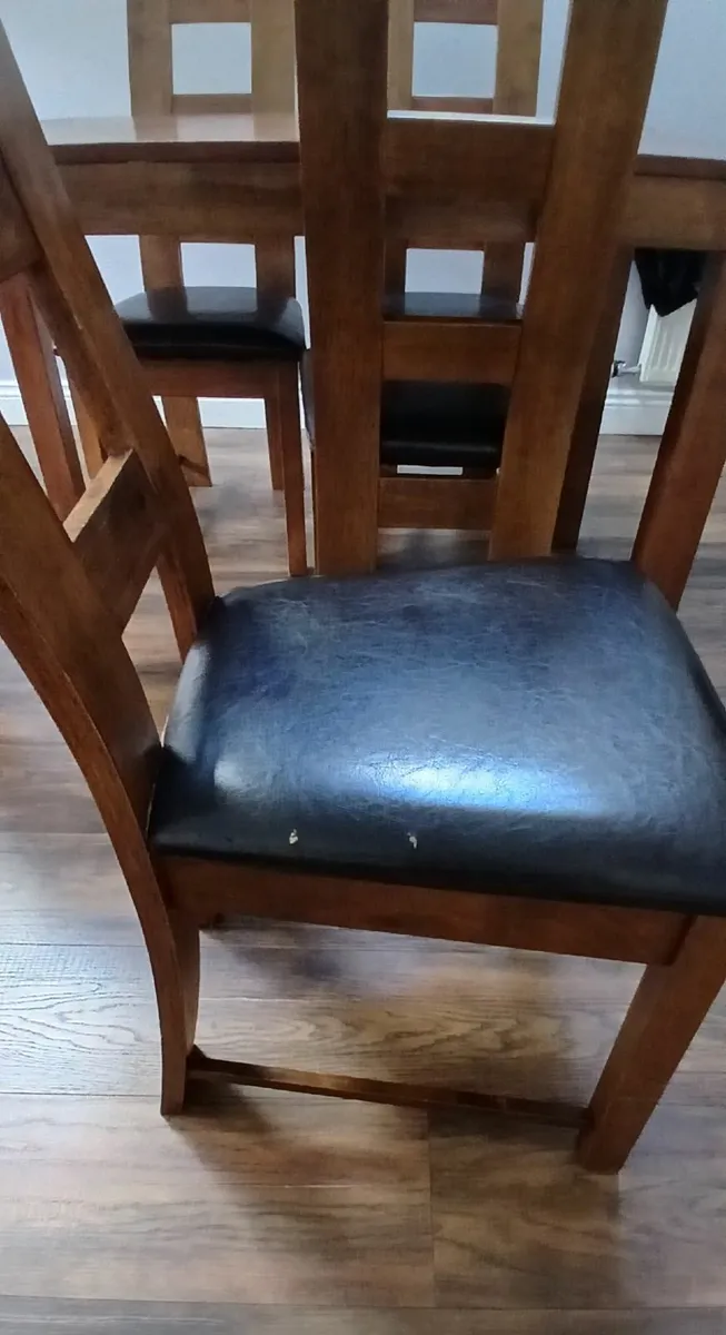 Kitchen table 4ft dining table & 4 chairs - Image 3