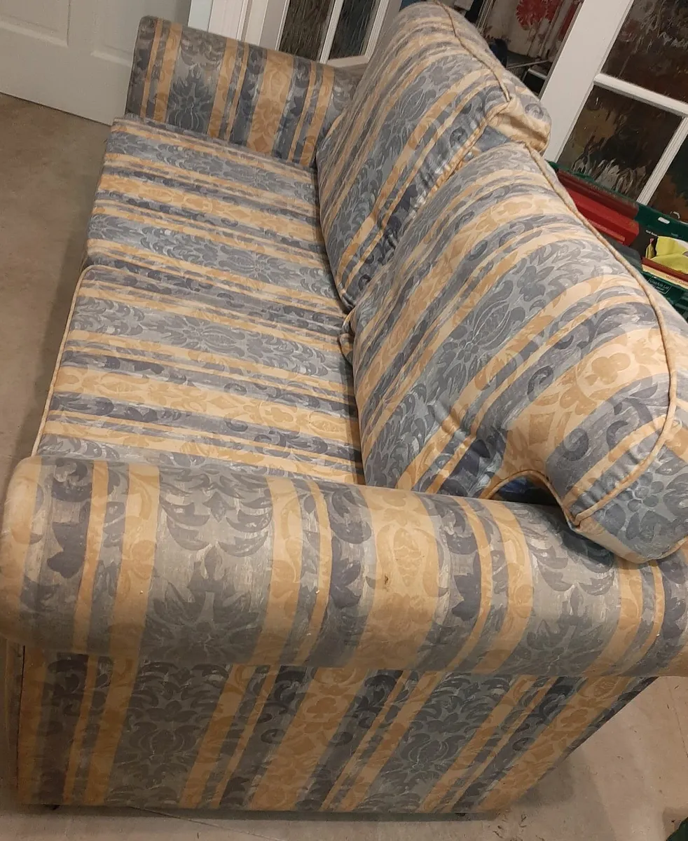 2 seater sofabed - Image 1