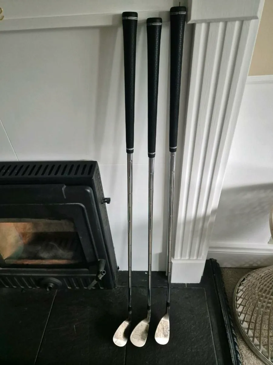 3 Titleist Vokey SM9 Wedges > Only 1 left 50 ° - Image 1