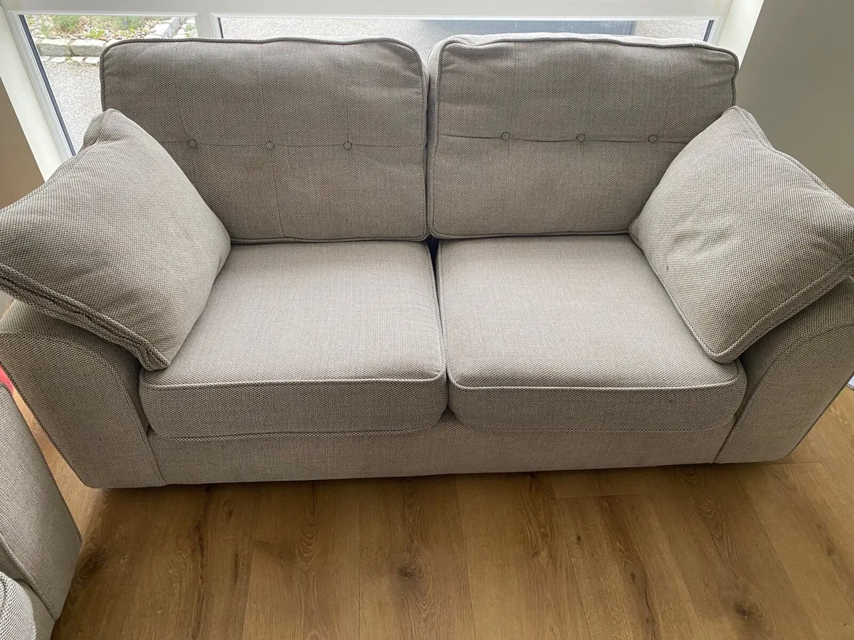 4 and 2 seater couches - Image 2