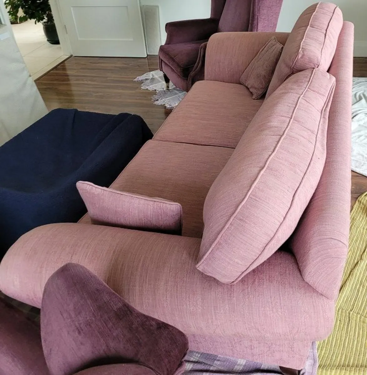 3-piece Suite - Image 1
