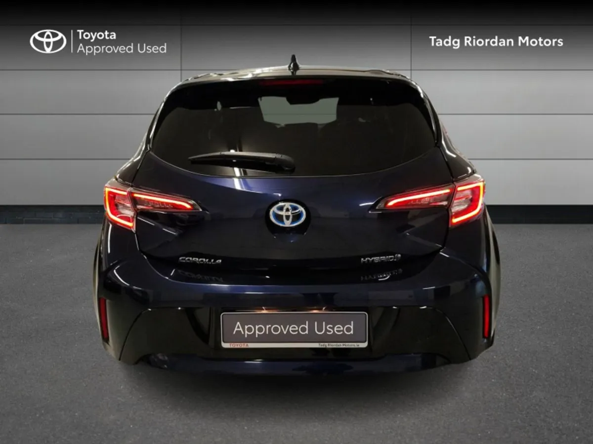 Toyota Corolla Hybrid Luna Sport HB 4DR - Image 4