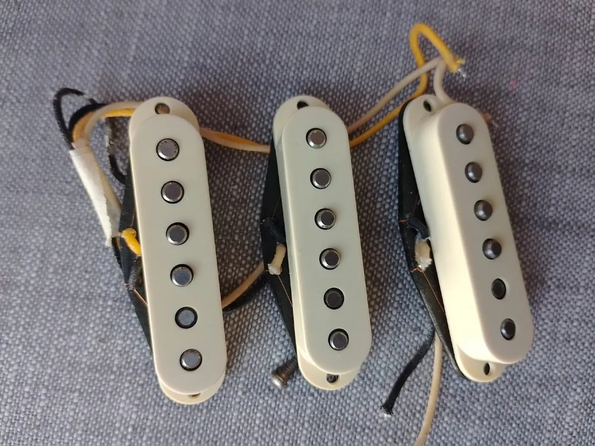 Fender Custom Shop Fat 50's Pick ups - Image 2