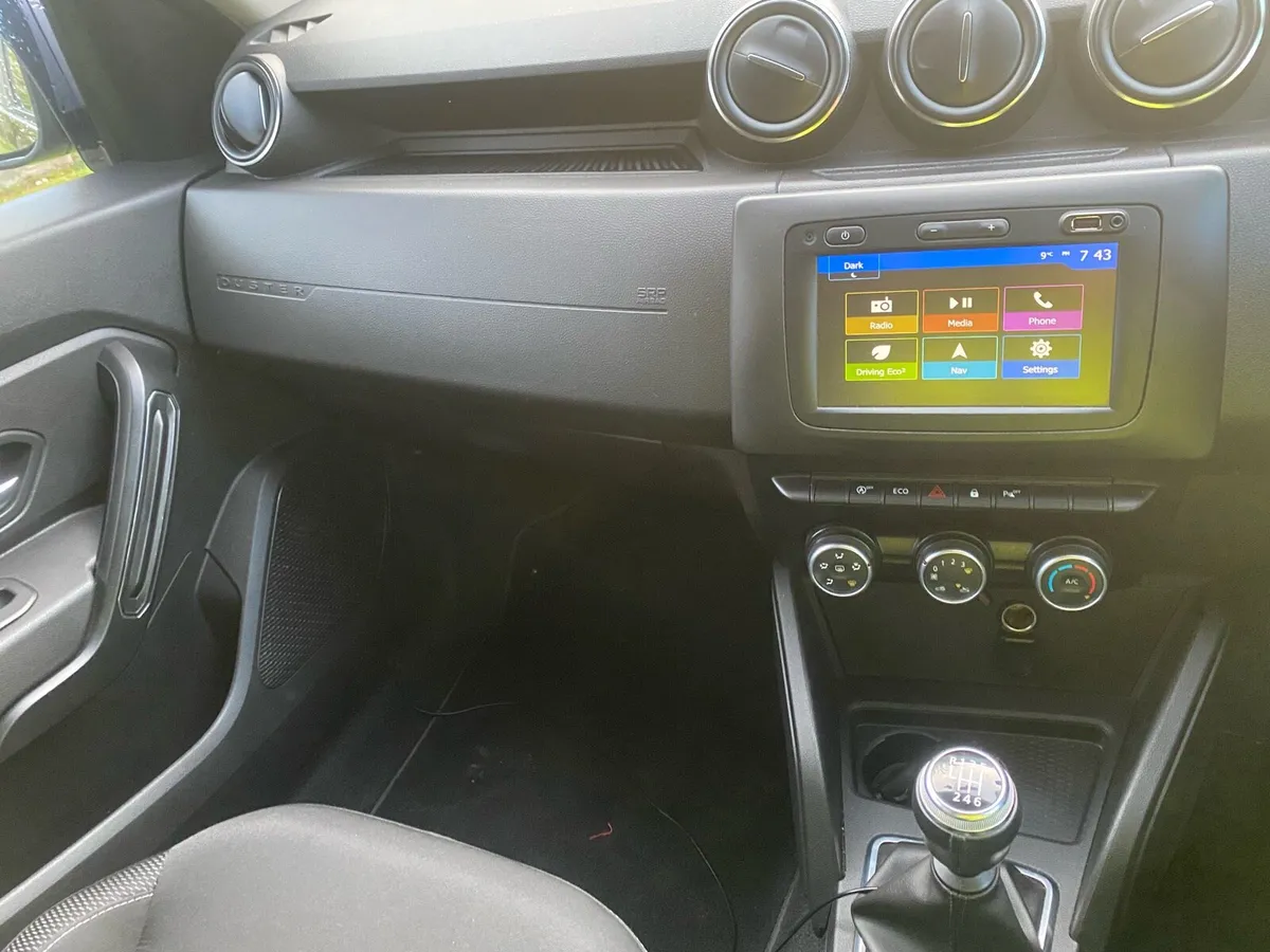 Dacia Duster 1.5 DCI low kms - Image 4