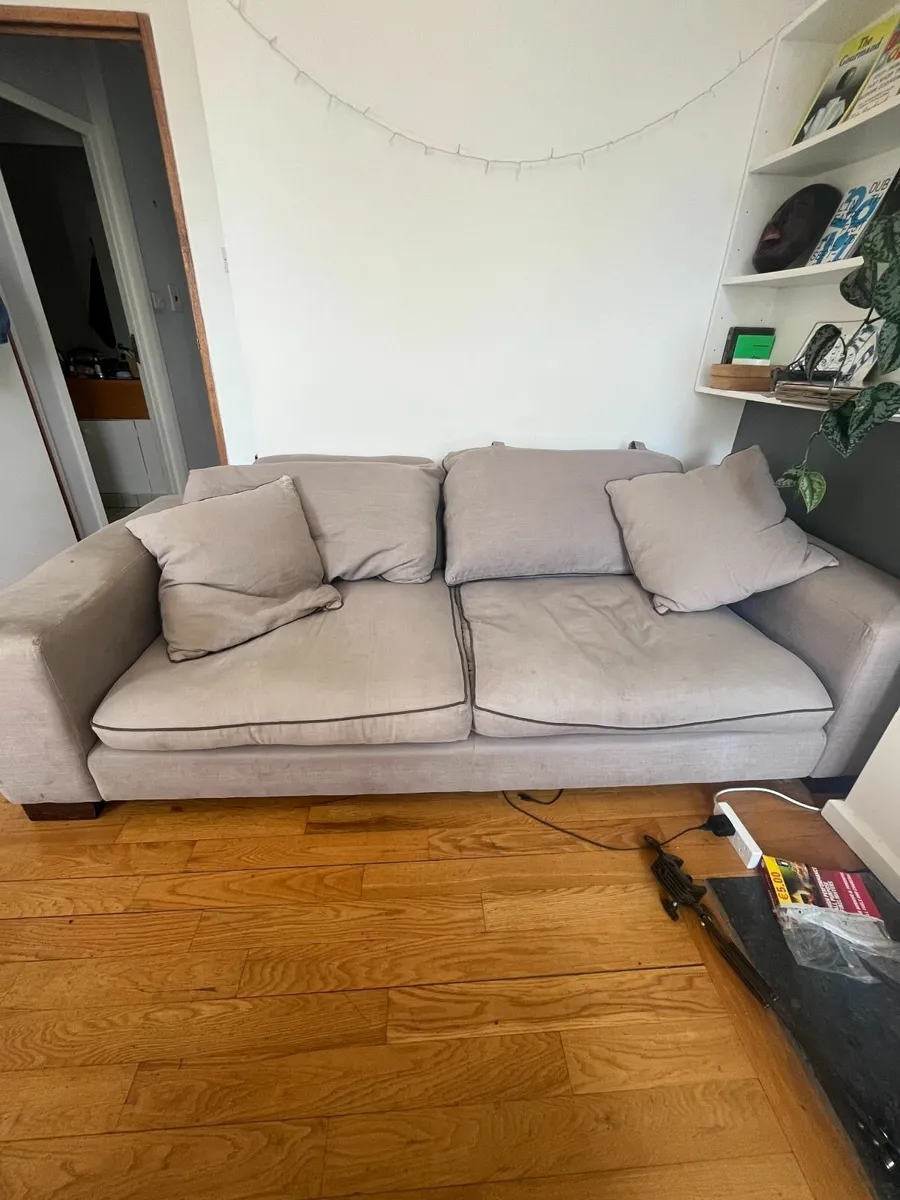 *Free* Large Grey Couch - Image 1