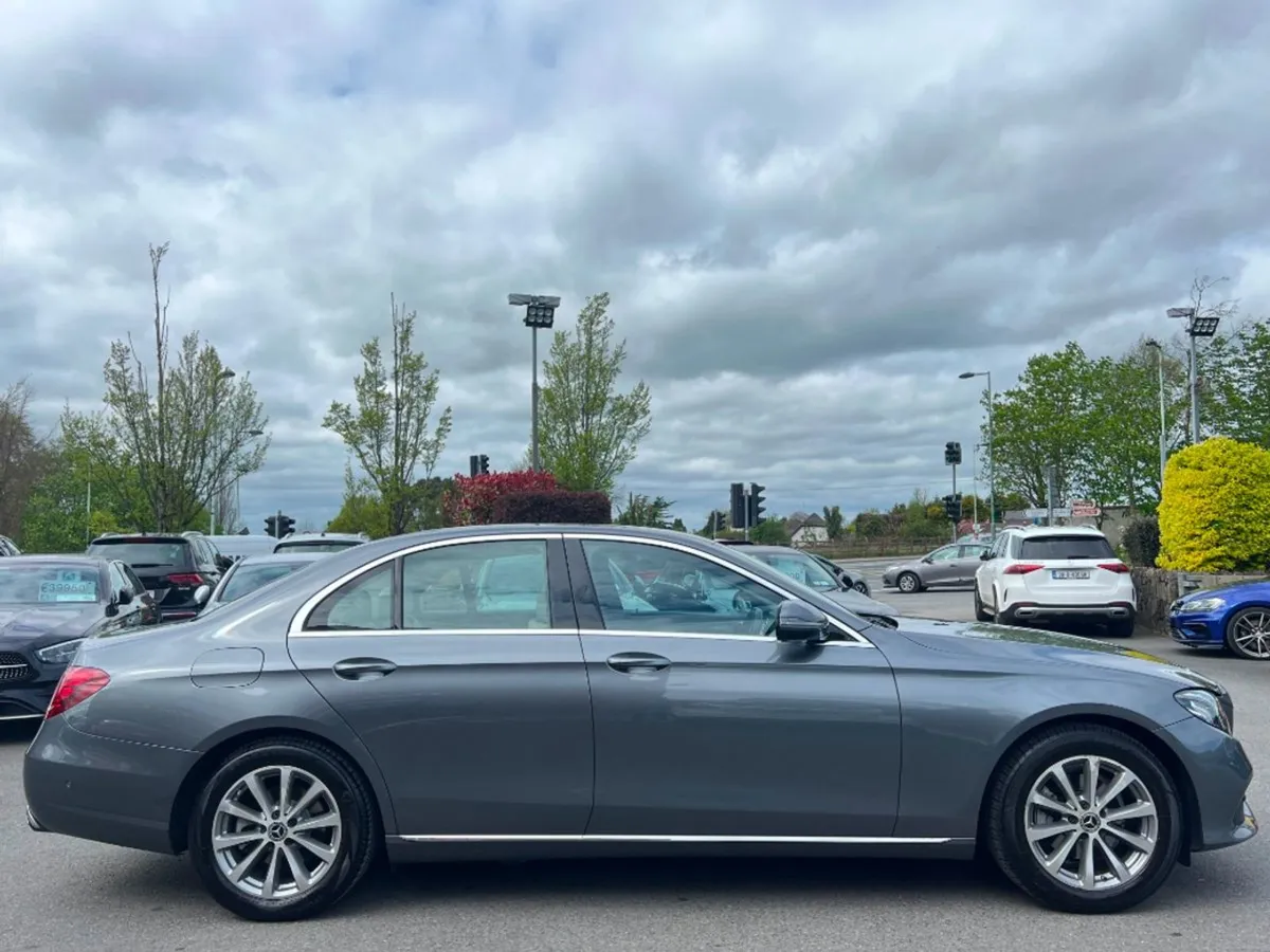 Mercedes-Benz E-Class E200d Avantgarde Auto  low - Image 4