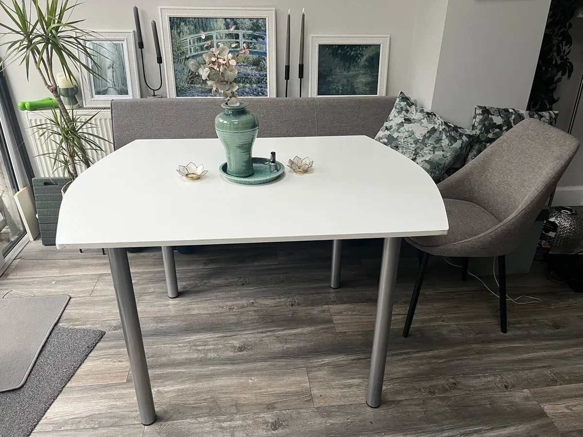 White kitchen dining table - Image 1