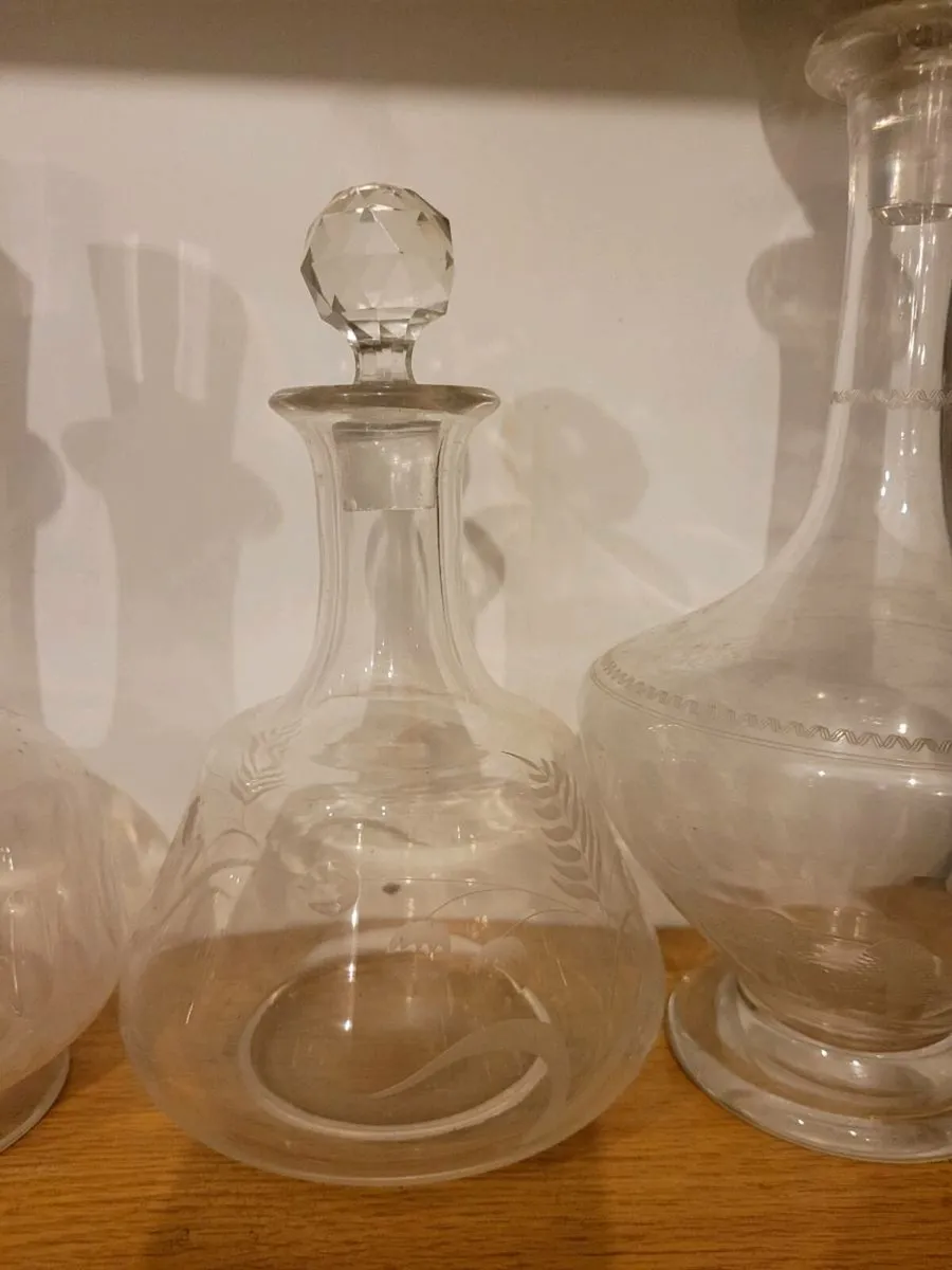 10 antique decanters 100 eu.Free postage. - Image 2