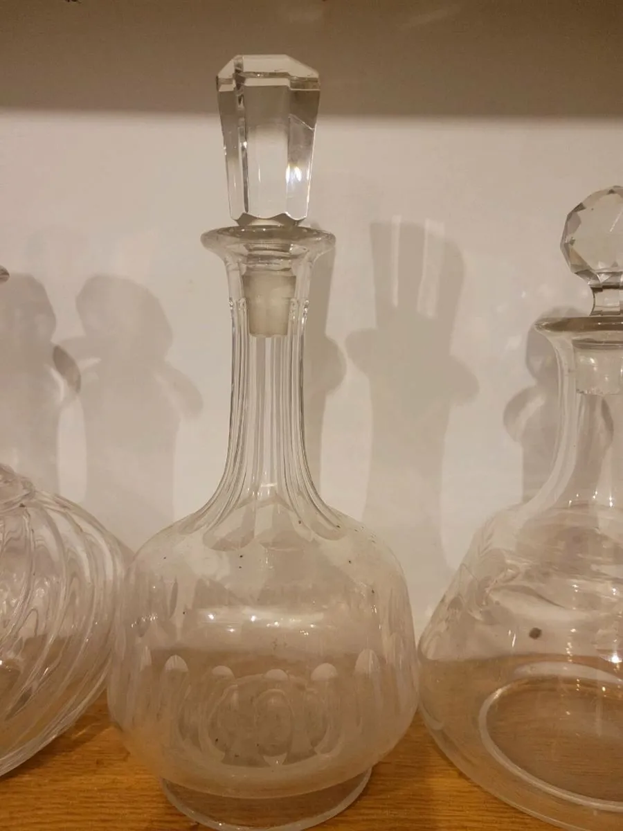 10 antique decanters 100 eu.Free postage. - Image 3