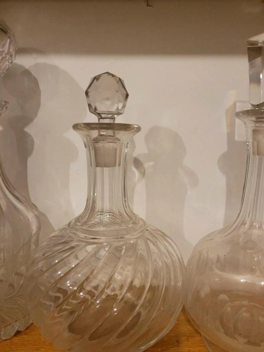 10 antique decanters 100 eu.Free postage. - Image 4