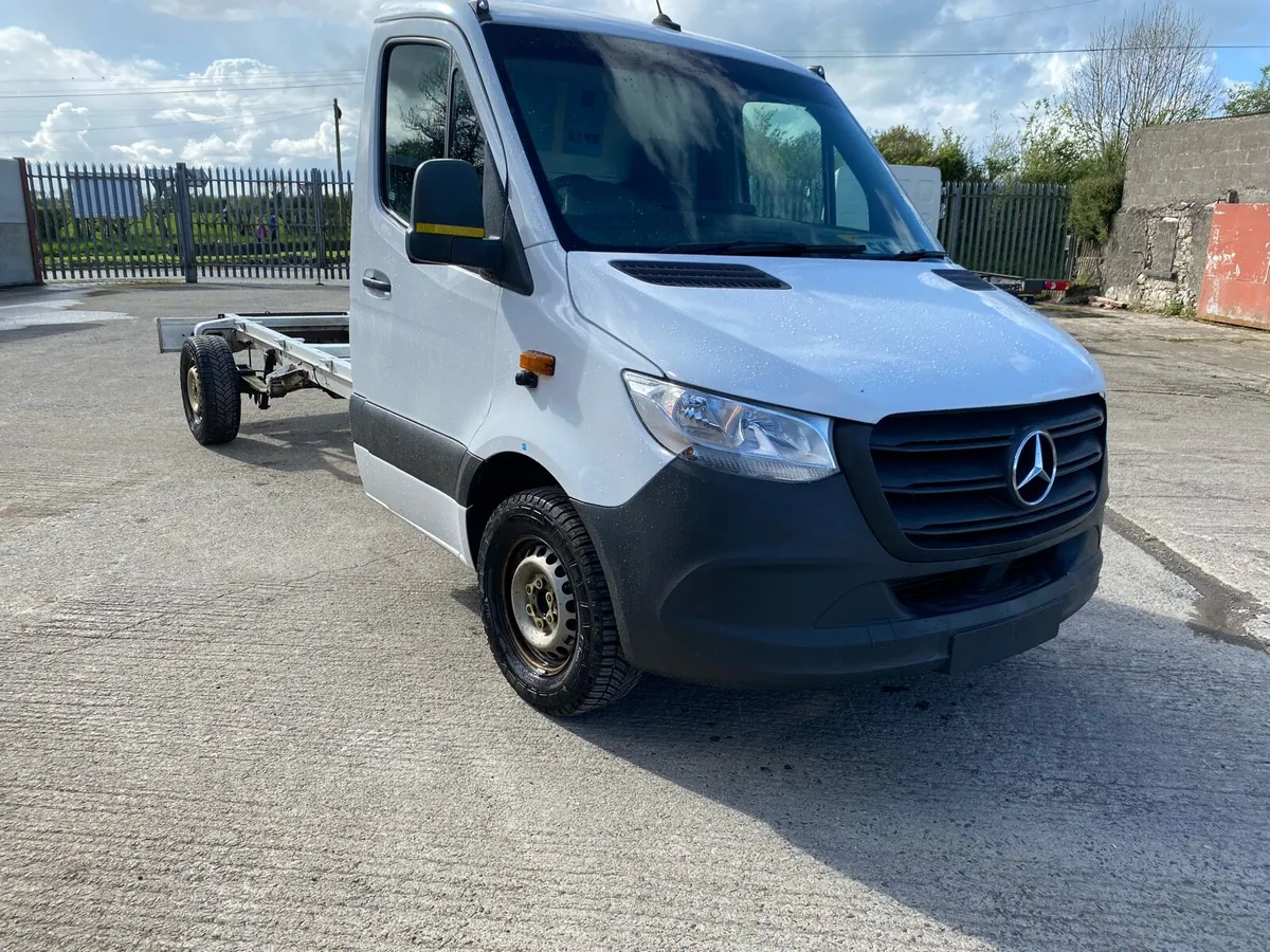 Mercedes sprinter chassis cab - Image 1