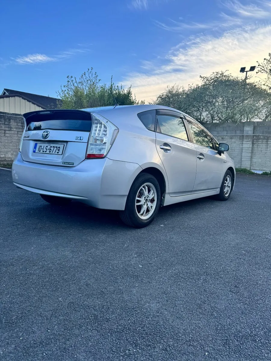 Toyota Prius 2010 - Image 4