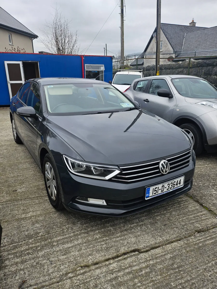 Volkswagen Passat 2015 - Image 2