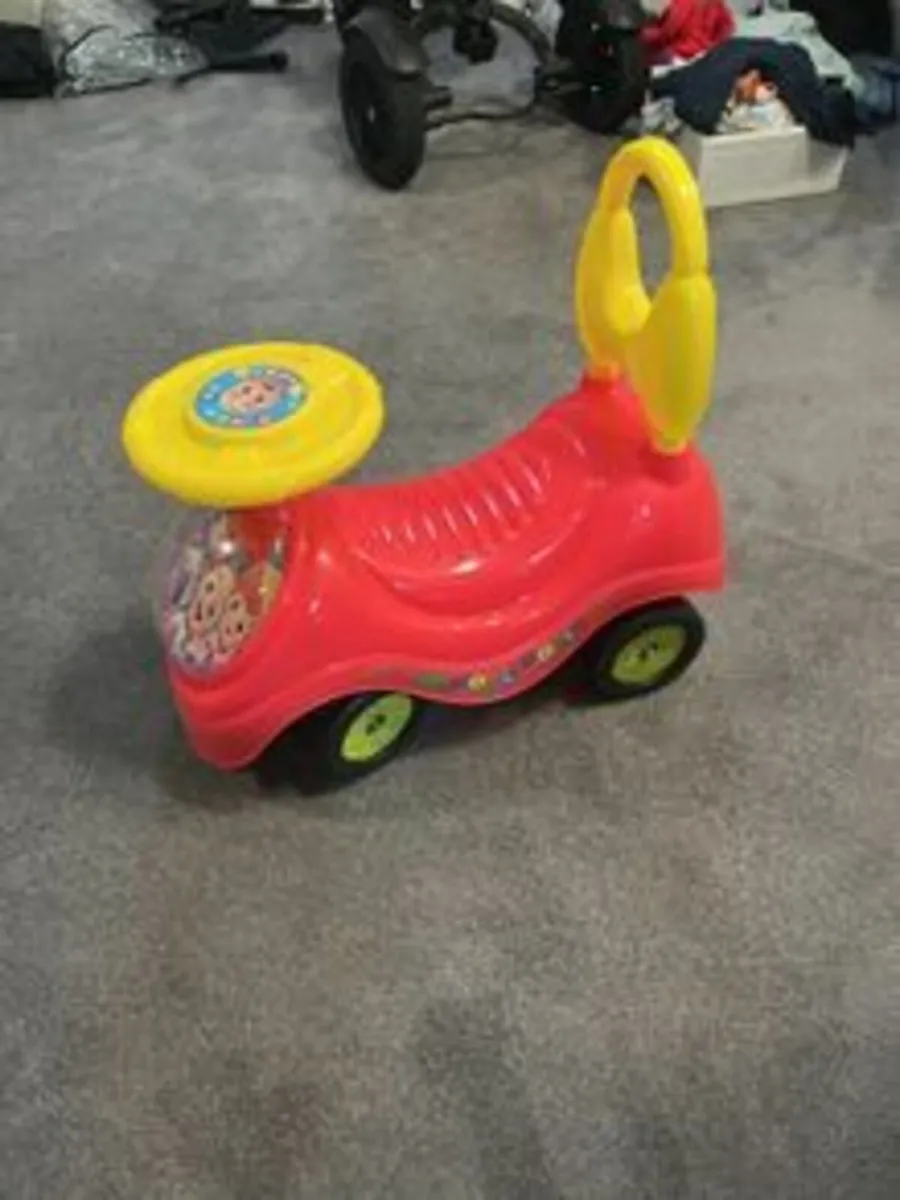 Cocomelon rideon car - Image 1