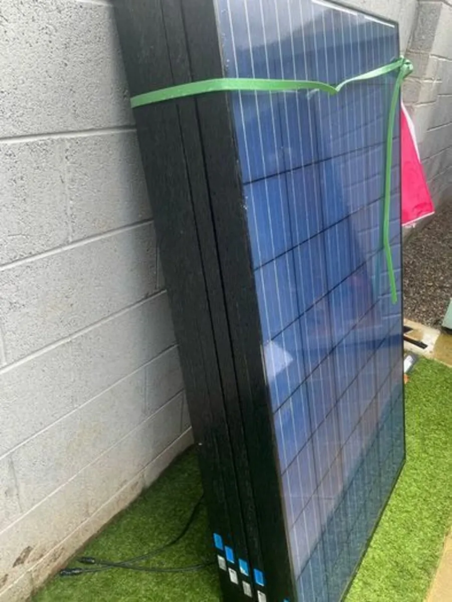 2.3KW Goodwe Inverter, Six 260W Bisol PV Panels - Image 1