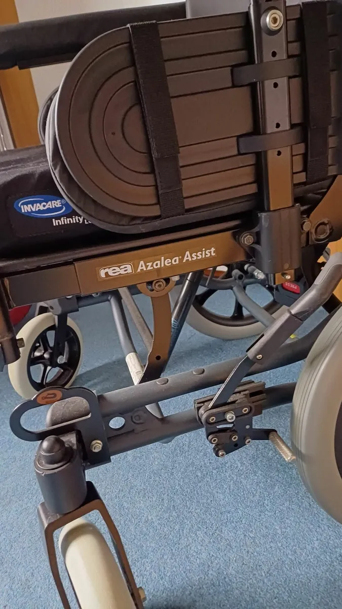 Wheelchair - Image 3