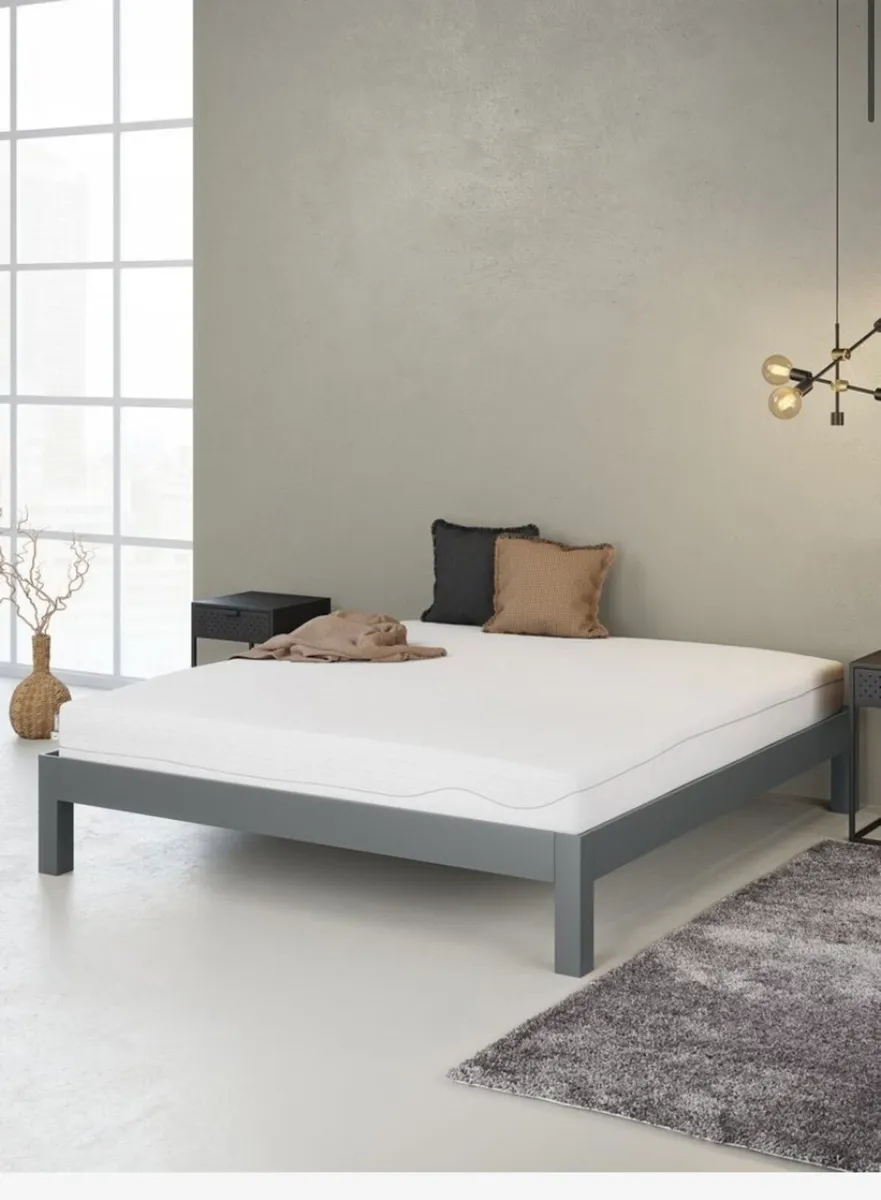 SuperKing Memory Foam Mattress (4 months old) - Image 2