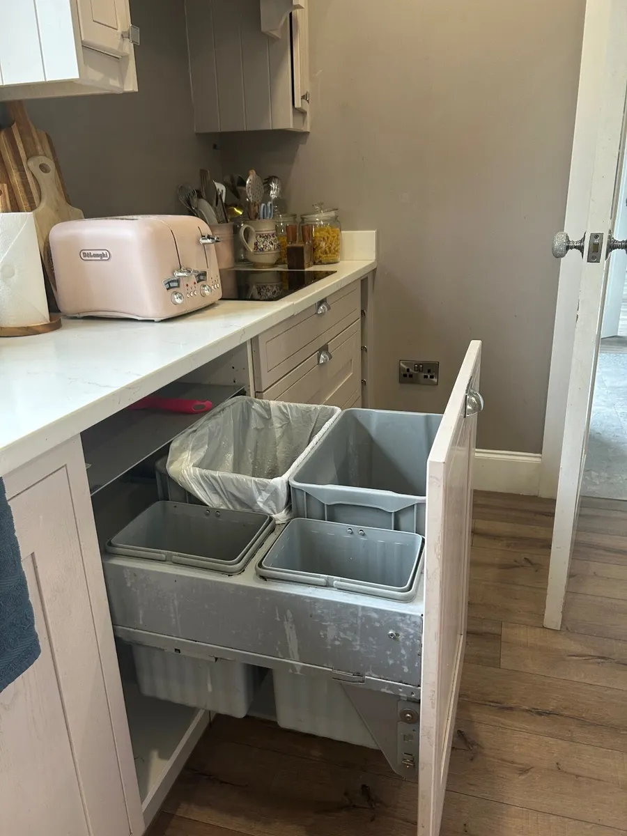 Kitchen - Image 4