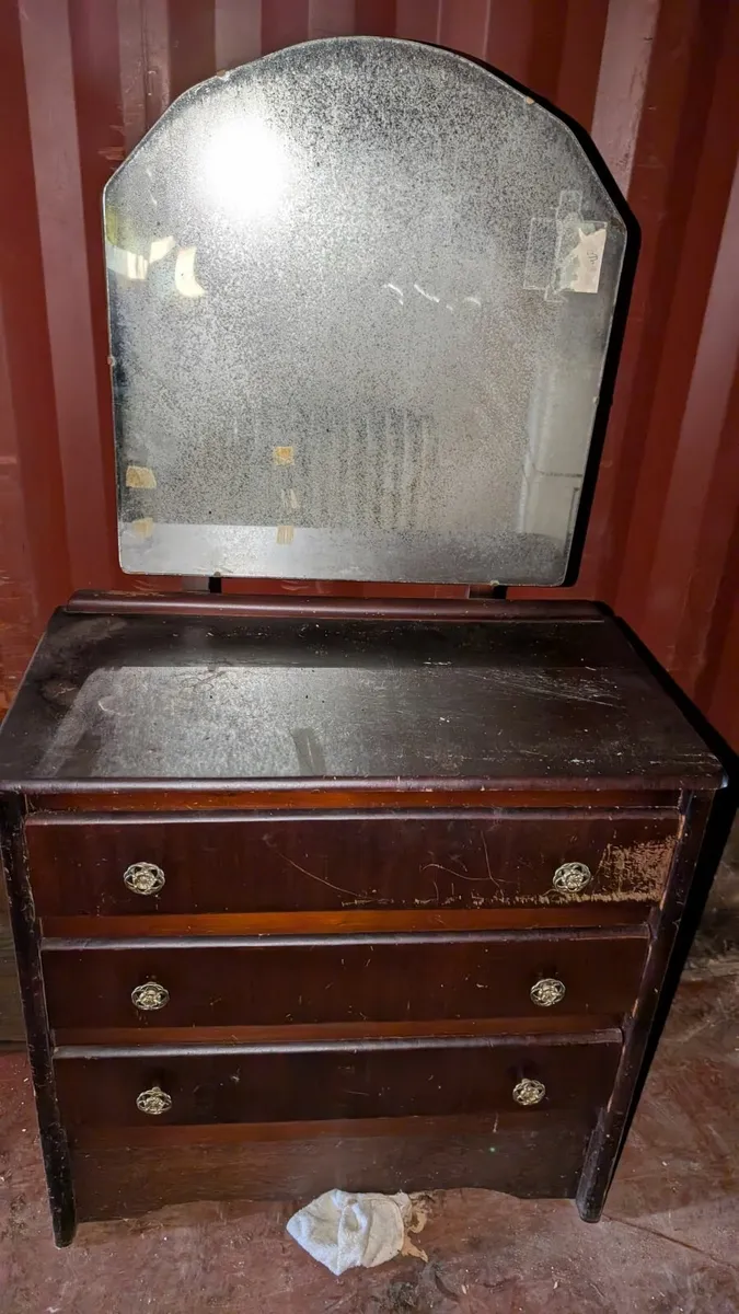 Chest of drawers with mirror - Image 1