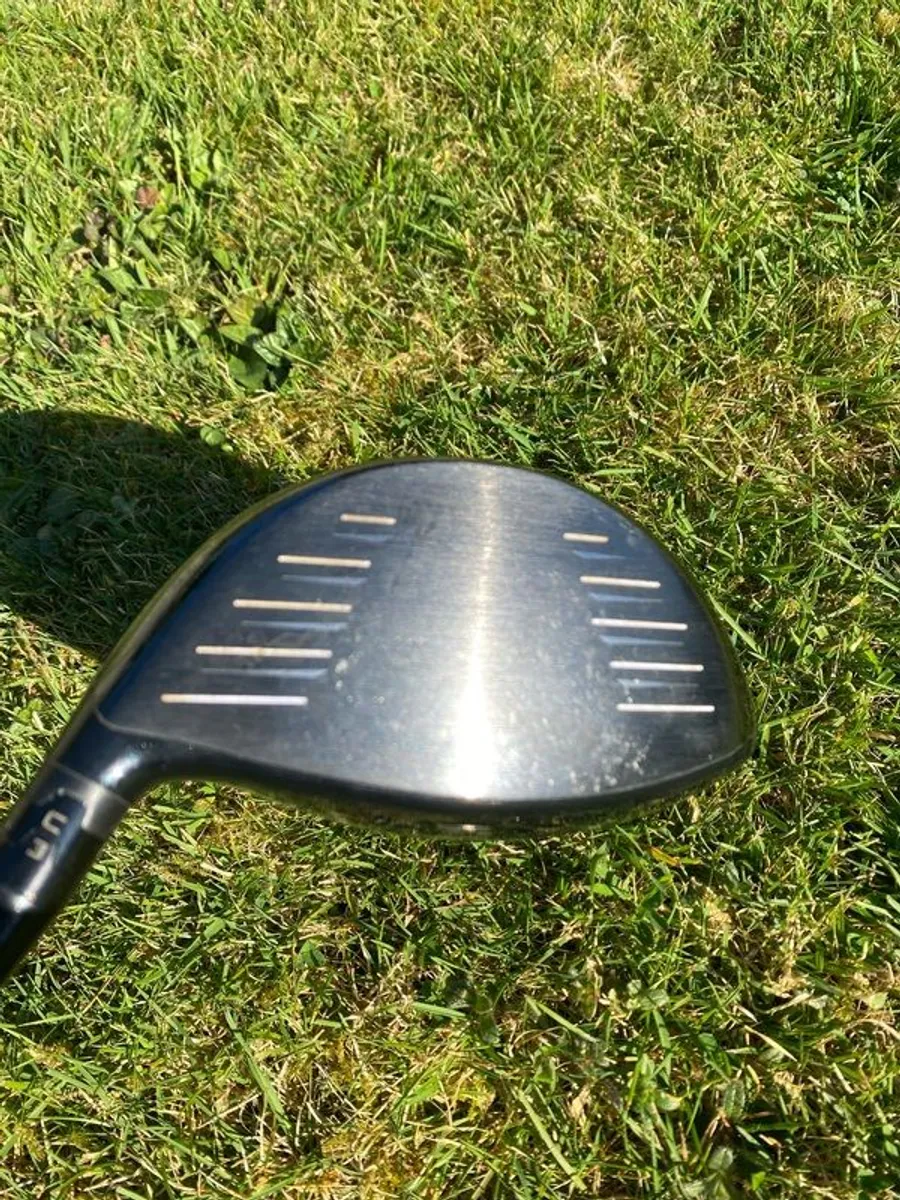 Titleist 915 D4 driver - Image 2