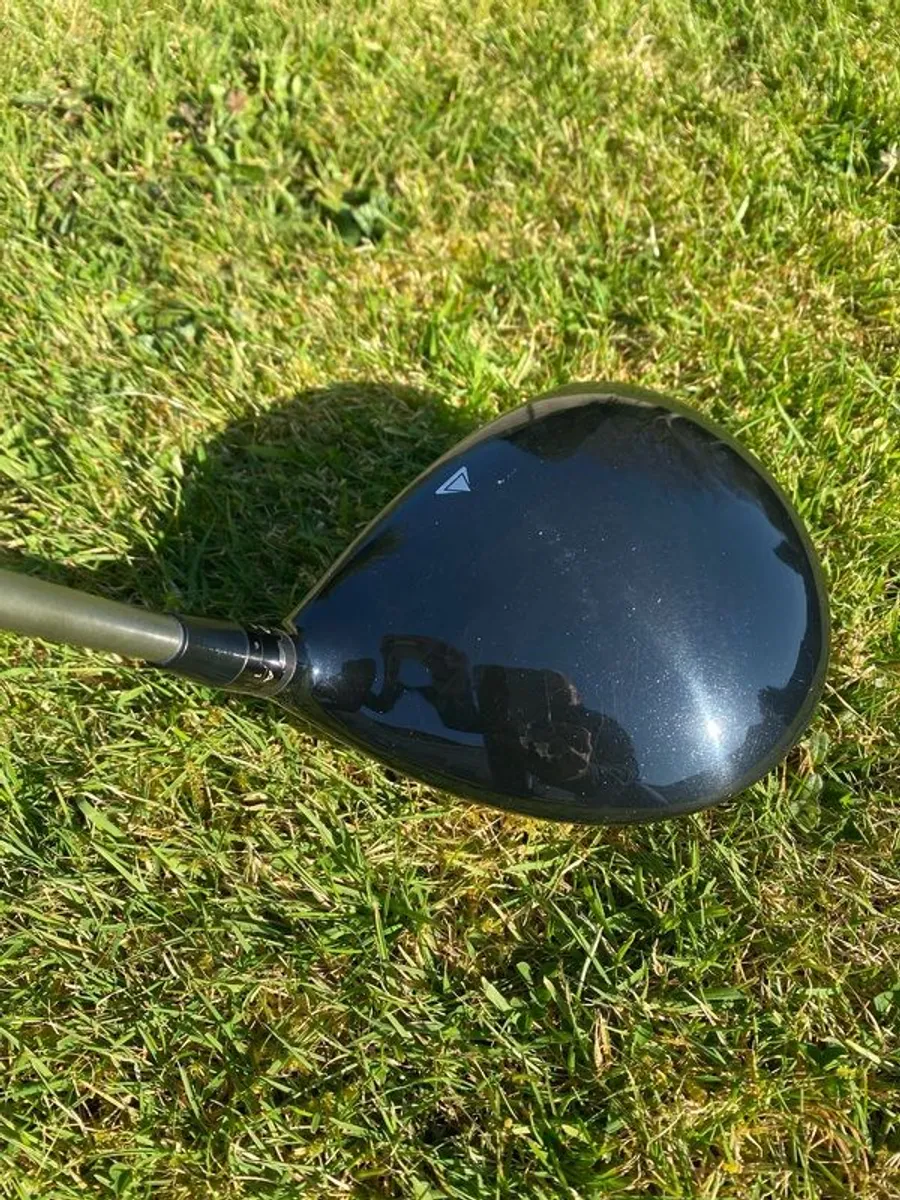 Titleist 915 D4 driver - Image 3