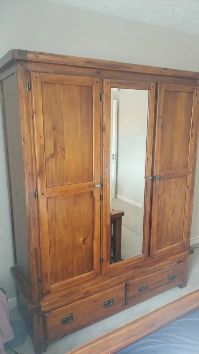 Bedroom furniture - Image 3