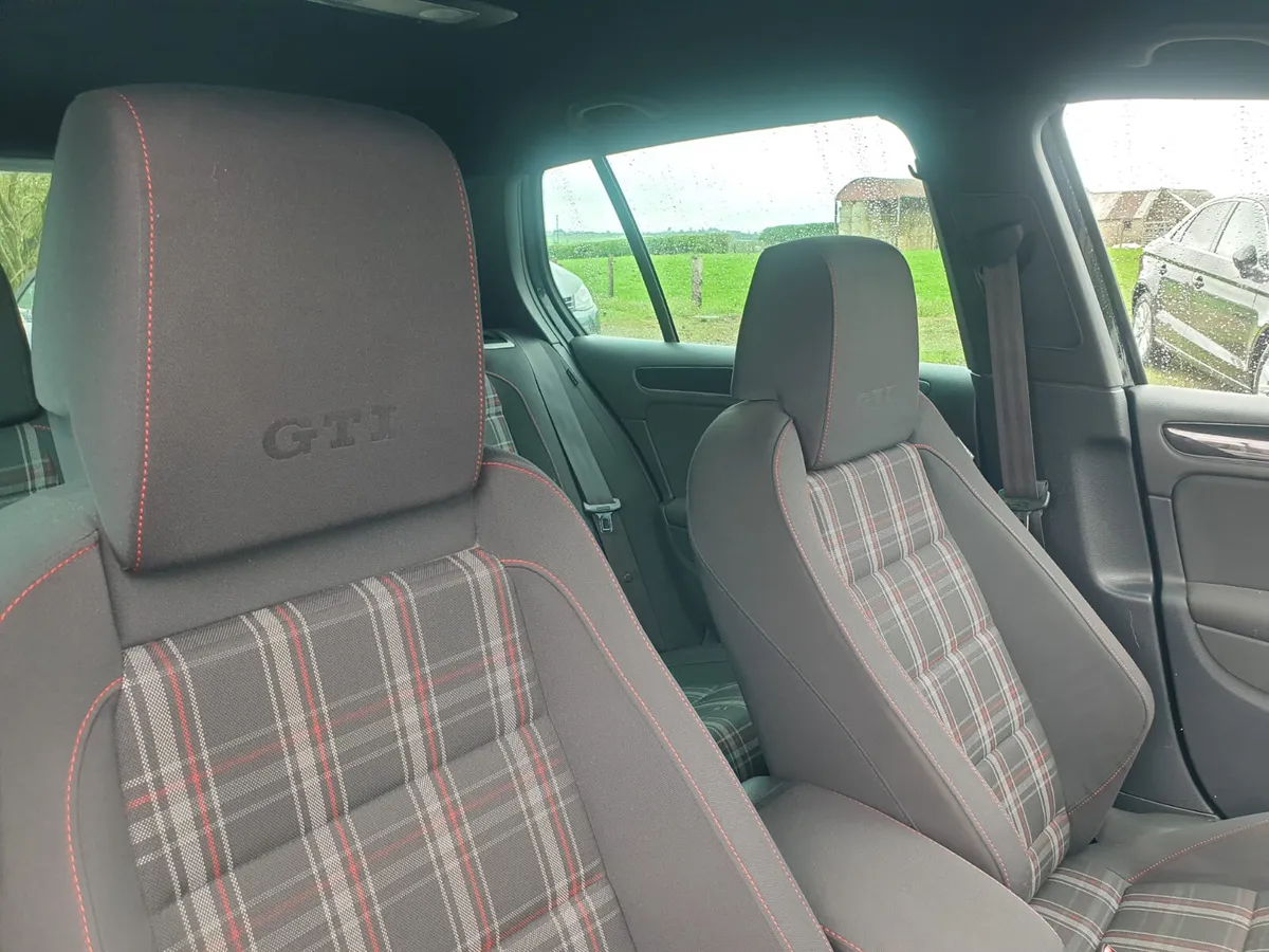 2012 VOLKSWAGEN GOLF GTI DSG - Image 4
