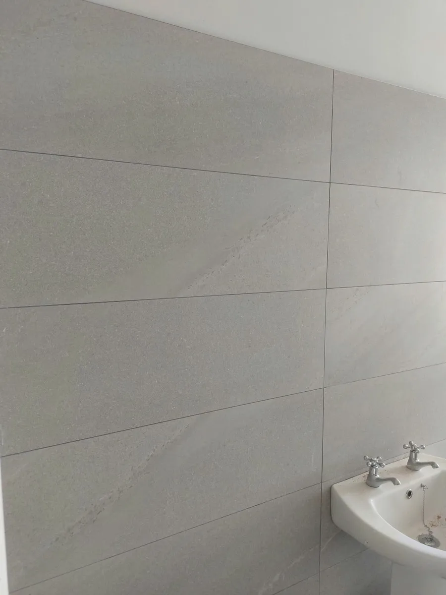 Bathroom wall tiles - Image 2
