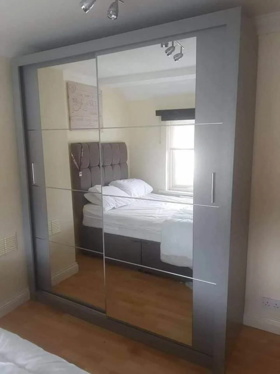 SLIDING DOOR WARDROBES - Image 1