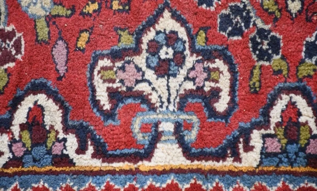 Hand knotted Keshan wool rug - Image 3