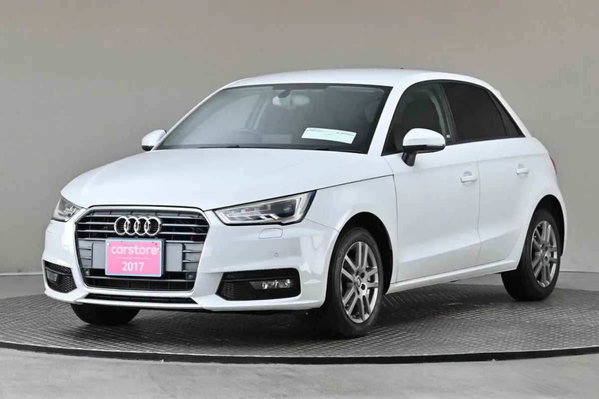 Audi A1 1.0tfsi S-tronic full Leather Sport Seats - Image 3