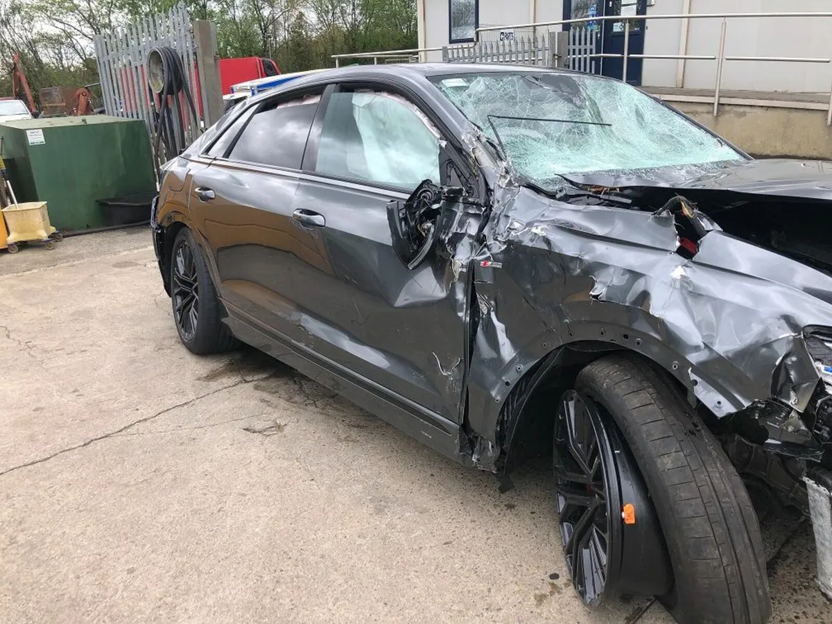 2025 AUDI Q8 3 LTR HYBRID - Image 4