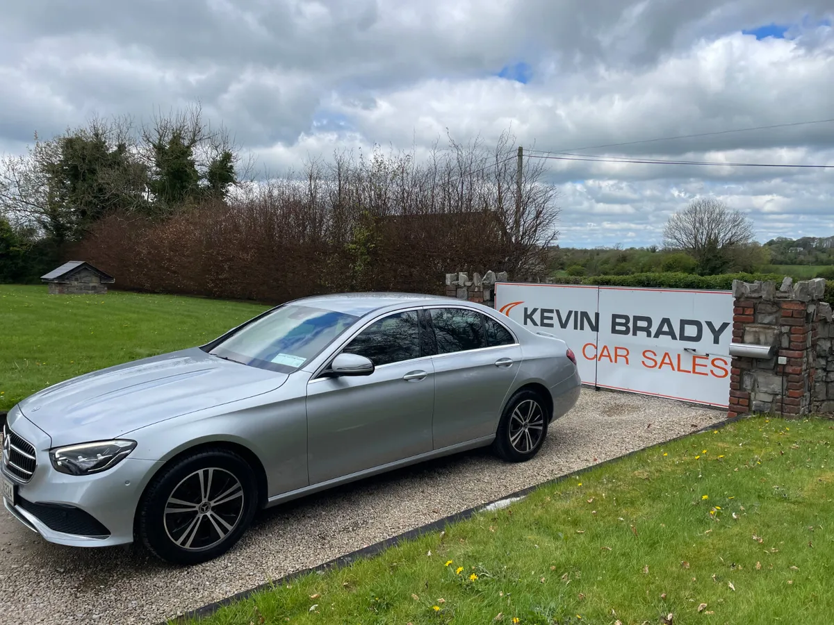 MERCEDES-BENZ E220 D ELEGANCE/SPORT 2.0 LITRE A/T - Image 3