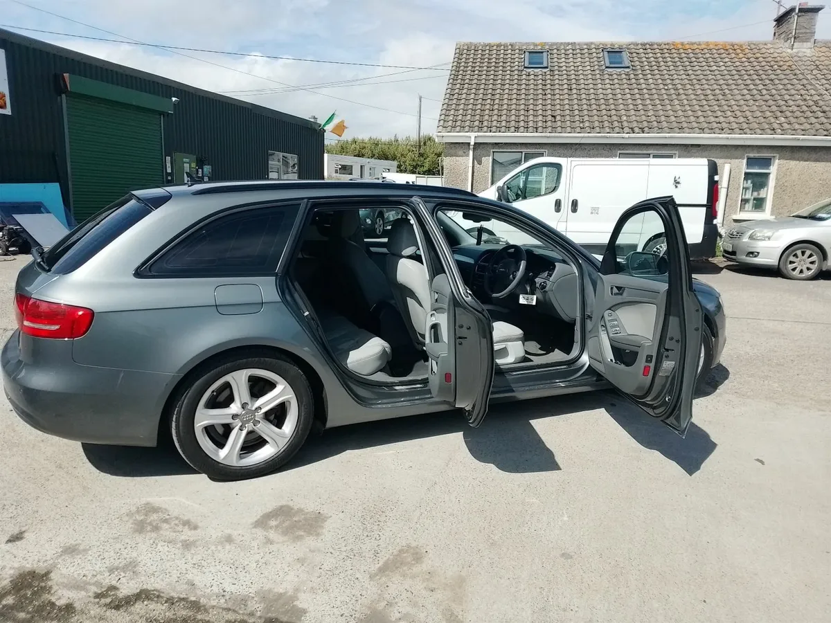 Audi A4 2013 - Image 2