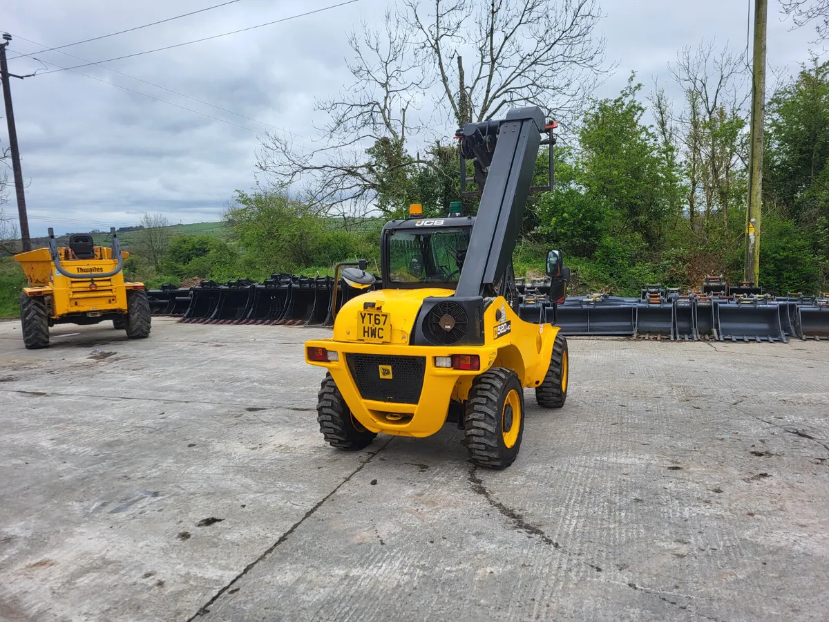 JCB  520  40   (2017)   LOW HOURS - Image 2