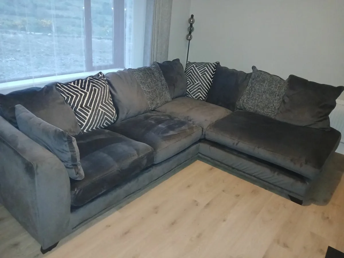 Pillow Back Sofa - Image 3