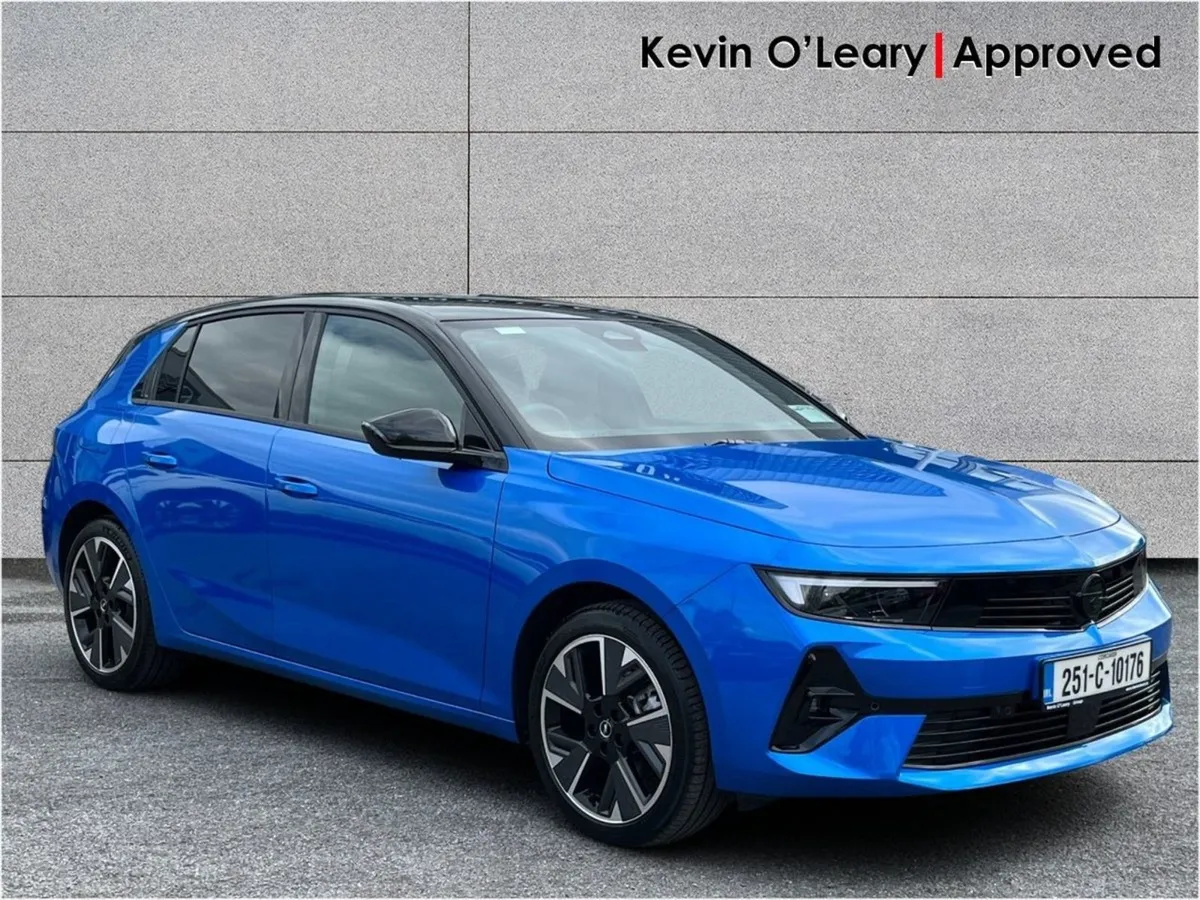 Opel Astra GS 54kwh EV 155PS - Image 1